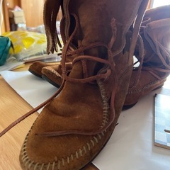 ミネトンカ　ブーツ2足セットの画像
