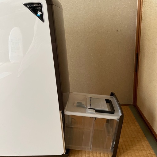 これからの梅雨時に活躍 
CORONA衣類乾燥除湿機 木造20畳