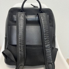 薄型 ビジネスリュック 本革 メンズ リュック バックパック シンプル カーフレザー 通勤鞄 自転車リュック キャリーオンバッグ 出張 撥水 ブラックの画像