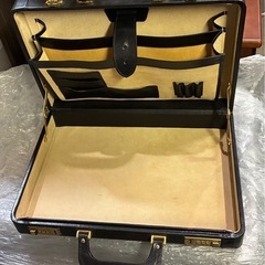 本革 アタシェケース Conte Maxの画像
