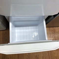 安心の6ヶ月保証付　　MITSUBISHI 2ドア冷蔵庫　2019年製　168L 表面割れ　ヘコミ有取りに来れる方限定の画像