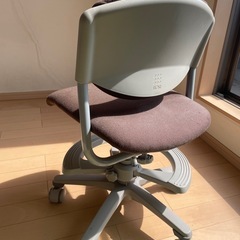 ITOKI製　デスクチェアの画像