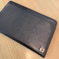 ロエベ財布【未使用品】カードケース付の画像