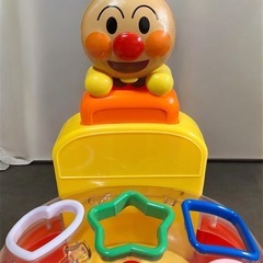 【美品】　アンパンマンの形どれかな・おしゃべりパズル　型はめ遊び