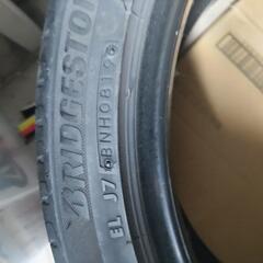 225/45R18  レグノ中古タイヤ  2本 ¥10.000の画像