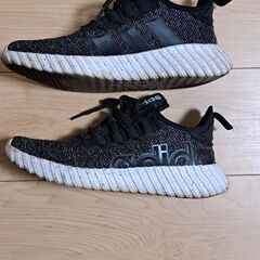 adidas　スニーカー　26センチの画像