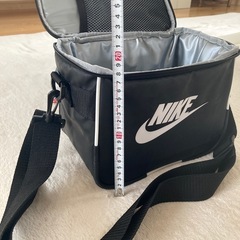  　中古ナイキ　クーラーバックの画像
