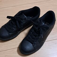 スニーカー　２６センチ