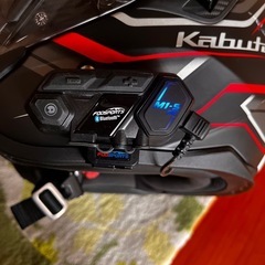 ヘルメット、インカム付の画像
