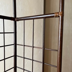 ラタン　コーナーラックの画像