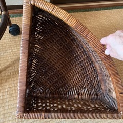 ラタン　コーナーラックの画像