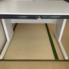 事務机の画像
