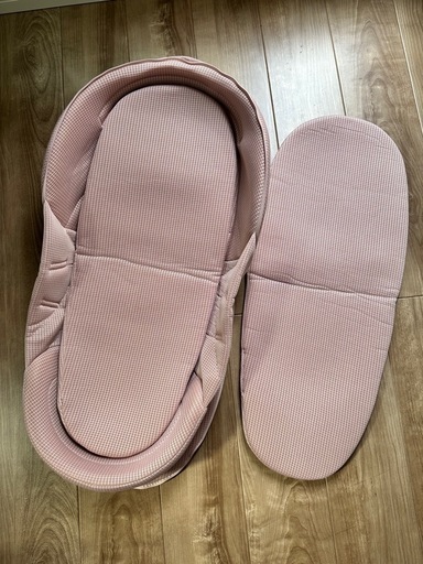 値下げ！【美品】ネオママイズム　ベッドインベッド　ピンク　　スペアクッション付き