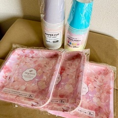 新品　紙皿　紙コップ