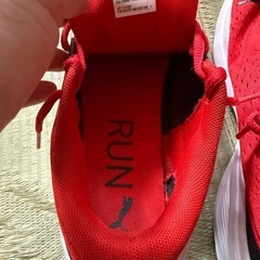 スポーツ　シューズの画像