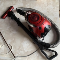東芝 2014年式 サイクロン型掃除機 VC-J3000