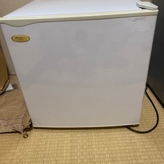 小型冷蔵庫　地