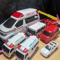 働く車　大き目な車のおもちゃの画像