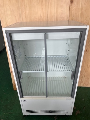 サンデン冷蔵ショーケース キャスター付き