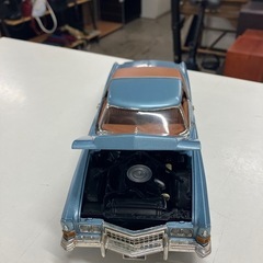 W2506-359 ANSON 1/18 1973 キャデラック エルドラド ミラーとエンブレムが折れてます。 キズ 汚れありの画像