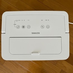 【ほぼ新品】山善 コンプレッサー式除湿器 の画像