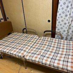【受渡決定済】電動リクライニングベッド（折りたたみ）　介護ベッド（実動）の画像