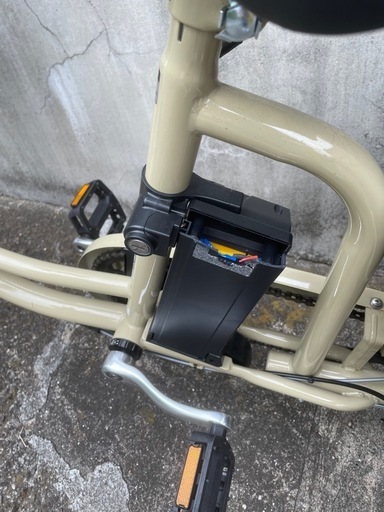 MIMUGO ベージュ 三輪電動アシスト自転車：訳あり (みい) 関内の