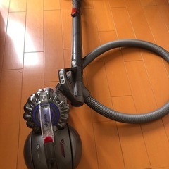 ダイソン掃除機DC63 　①