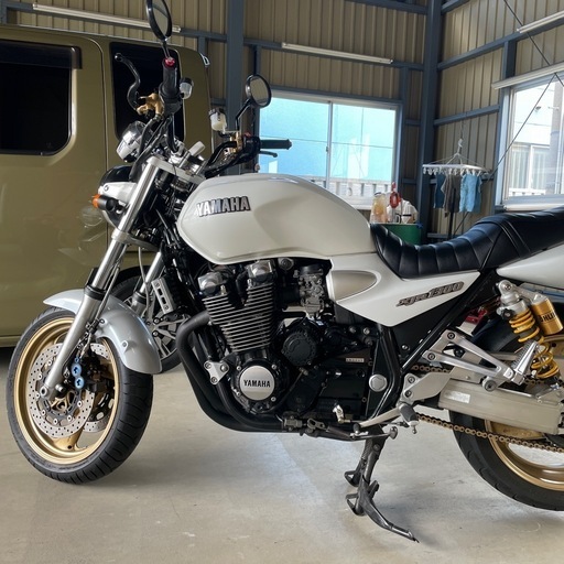 ヤマハXJR1300