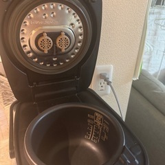 炊飯器 3合炊き アイリスオーヤマの画像