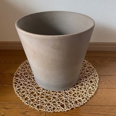IKEA 陶器製植木鉢カバー　24cm。