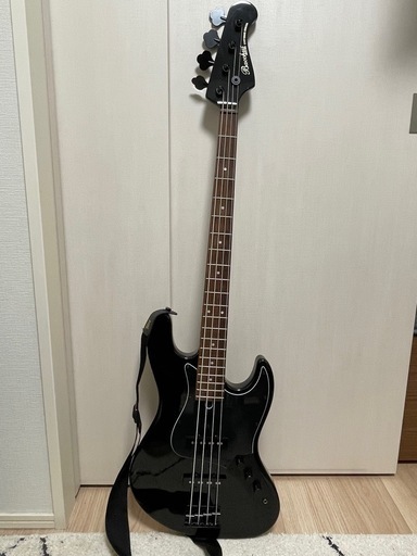 ベース