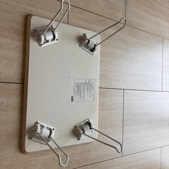 【取引完了】折りたたみ式ミニローテーブル　白の画像