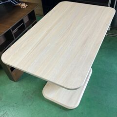 昇降型テーブル（商品番号：13061）の画像