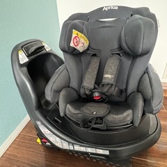 Aprica ディアターン プラス ISOFIX AB 0歳〜　チャイルドシート
の画像
