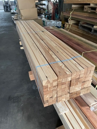 杉　45×45×3010mm 60本（6本/束×10束）　20,000円(333.3円/束
）