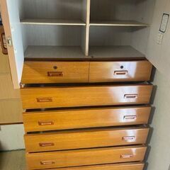 木製洋服タンスの画像