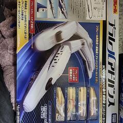 ①アオシマ1/32陸王ロングトレーラープラモデル②SIKU-WORLDジオラマ③プラレールアドバンスの画像