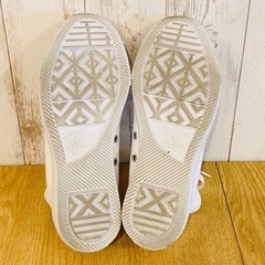CONVERSE⭐️23.5cm/ハイカットスニーカー(ホワイト)【グッディーズ】の画像