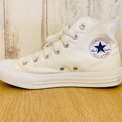 CONVERSE⭐️23.5cm/ハイカットスニーカー(ホワイト)【グッディーズ】の画像