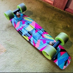 カラフルデザインpenny スケートボードの画像