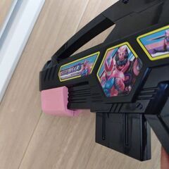 仮面ライダー　リバイス　銃の画像