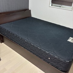 セミダブルベッド