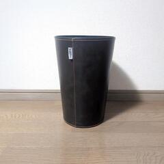 フェイクレザーのダストボックスの画像