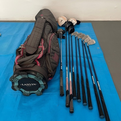 LANVINのゴルフバックとトゥアーステージレディースクラブ8本セット➕パター中古品