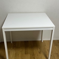 IKEA 伸縮ダイニングテーブル　80㎝または120㎝
