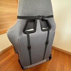 ゲーミングチェア（座椅子）の画像