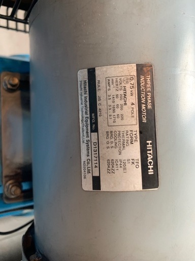 コンプレッサー200V