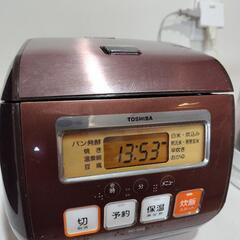キッチン家電4点セット！（電子レンジ・オーブン、トースター、炊飯器、T-fal）の画像