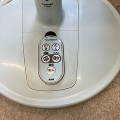 ☆値下げ☆T2506-151 TOSHIBA 扇風機 F-LK35X ライトブルー リモコン付き 2009年製 動作確認済み キズ汚れ有りの画像